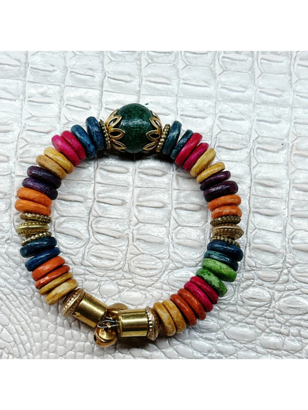 6296mc. Wood Memorywire Bracelet Pink